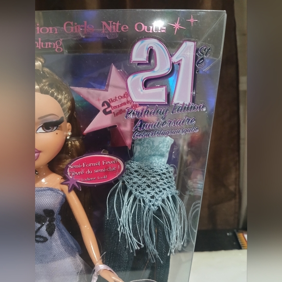 Bratz Girls Nite Out 21st Birthday Edition doll Yasmin (NEW) - Picture 4 of 12